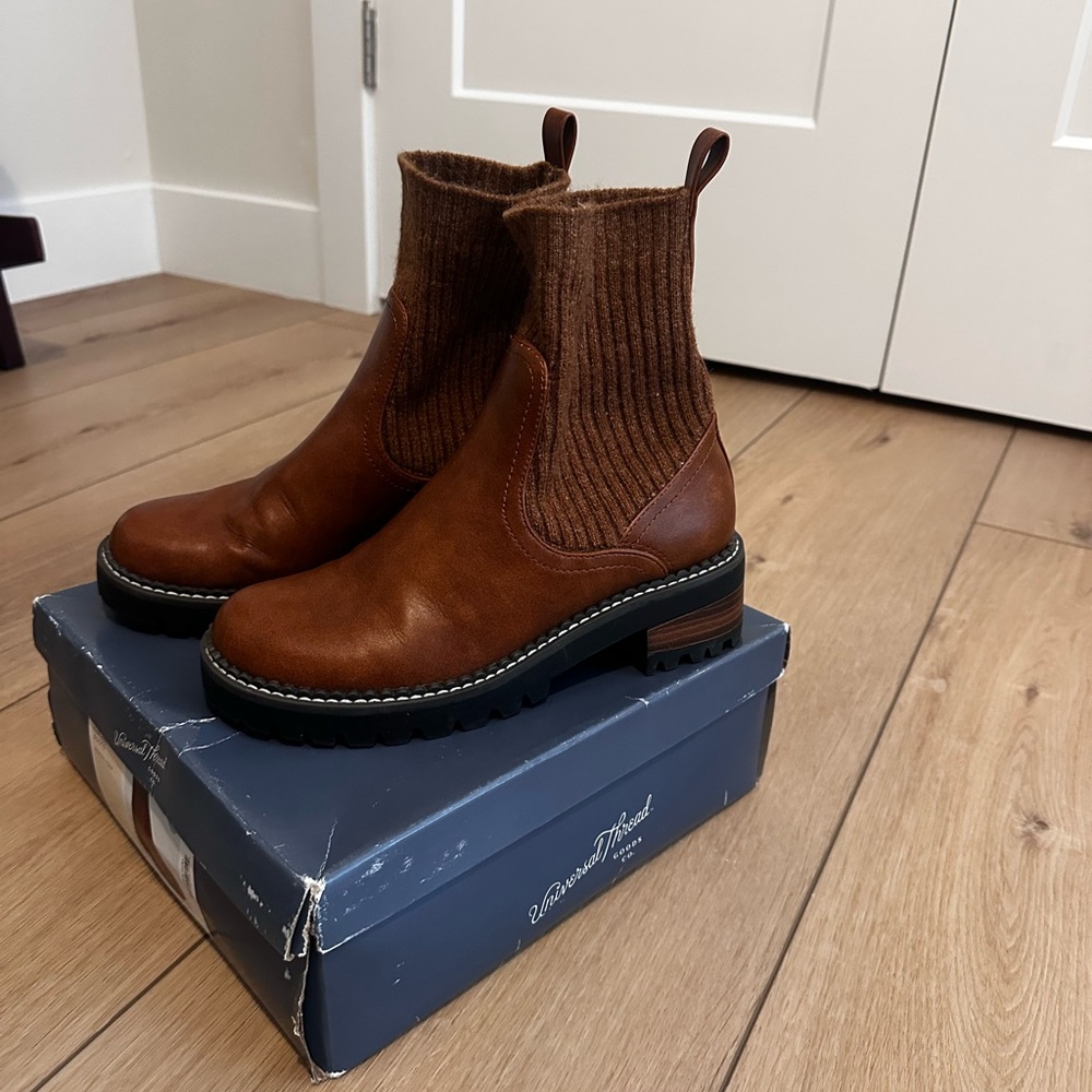Brown Leather Chelsea Boots